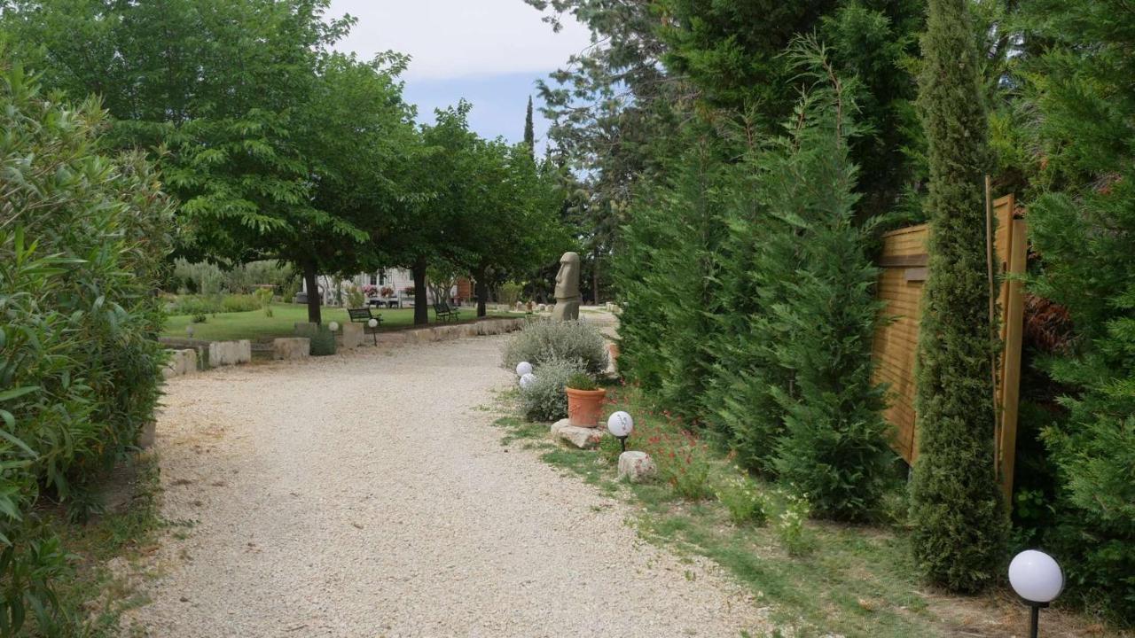 Mas Maurane-Chambre D'Hote Avec Spa Prive Aux Portes D'Arles 塔拉斯孔 外观 照片